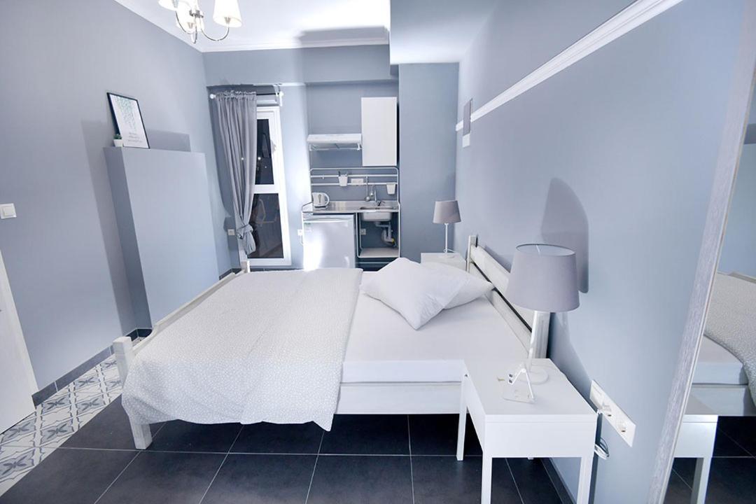 Retro Luxury Rooms Olympiaki Akti Room photo