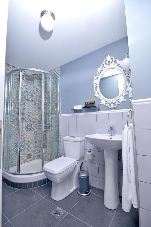Retro Luxury Rooms Olympiaki Akti Exterior photo