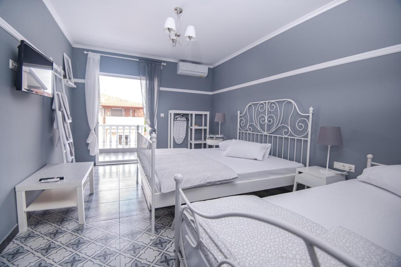 Retro Luxury Rooms Olympiaki Akti Exterior photo