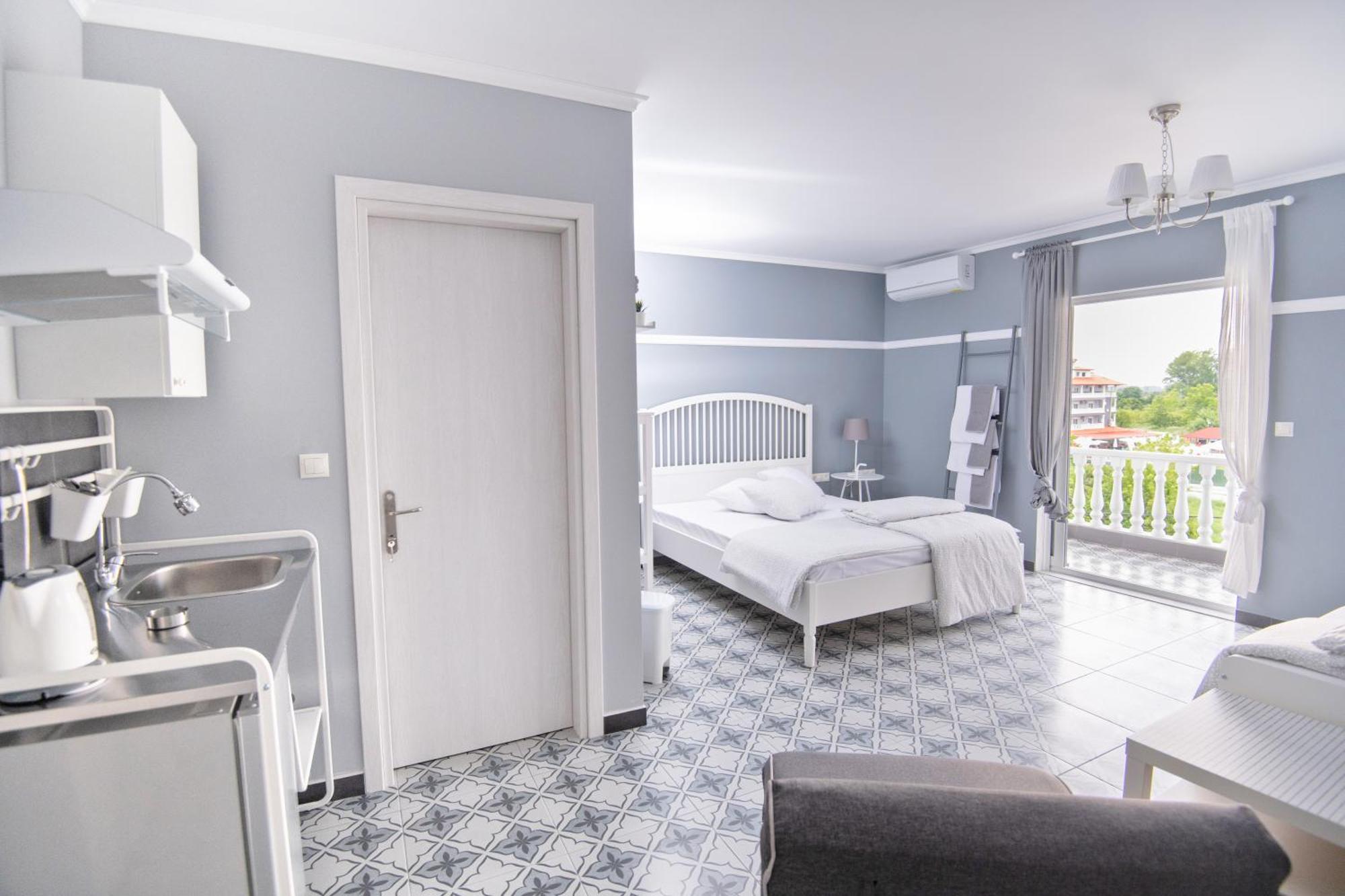 Retro Luxury Rooms Olympiaki Akti Room photo